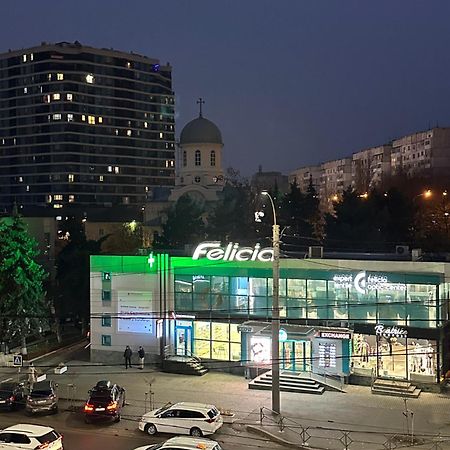 Nocturne Apartment Chisinau Bagian luar foto