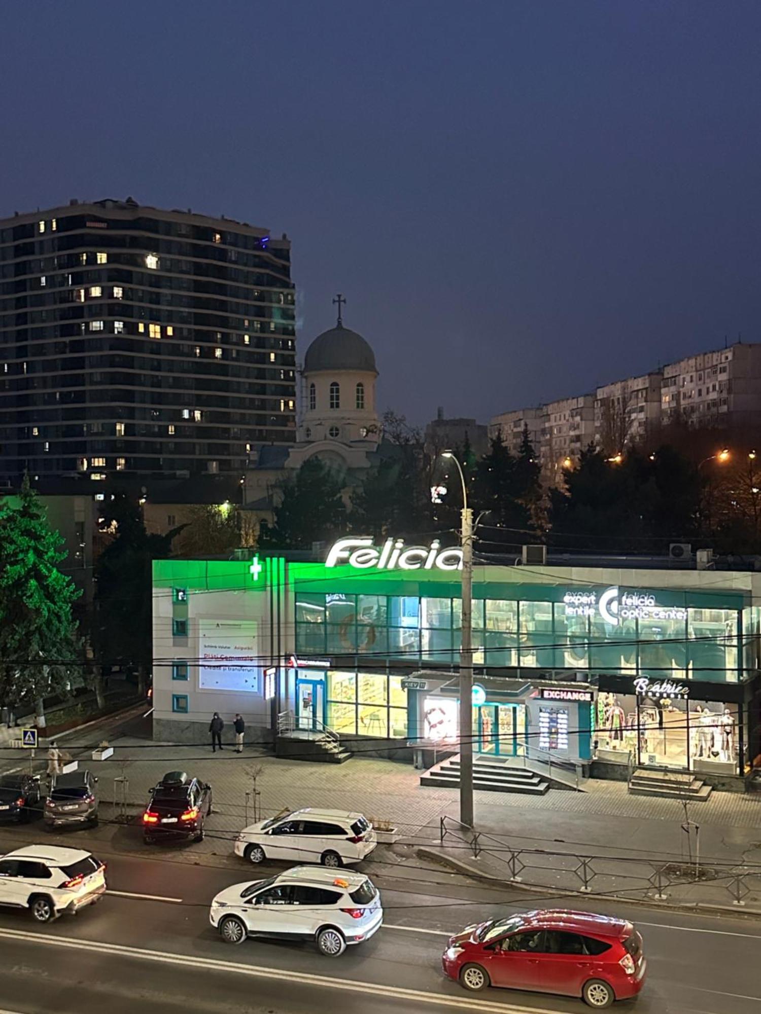 Nocturne Apartment Chisinau Bagian luar foto